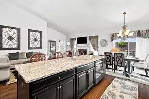 109 Brook Side Dr, Findlay Township, PA 15026 - Photo 12