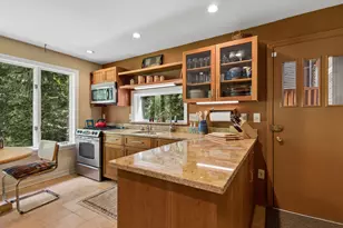 1247 Murdoch Rd, Pittsburgh, PA 15217 - Photo 14
