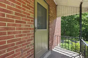 215 Twin Oaks Dr, Pine Township, PA 15090 - Photo 4