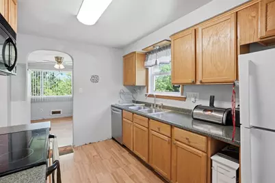 9261 Old Perry Hwy, Pittsburgh, PA 15237 - Photo 10