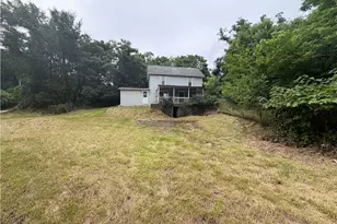 1054 Marelda Ave, Donora, PA 15033 - Photo 8