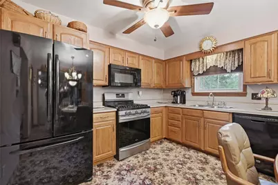 13 Penderyn Dr, Shenango Township, PA 16159 - Photo 6
