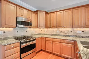 1403 Torrey Pine Dr, Adams Township, PA 16046 - Photo 8