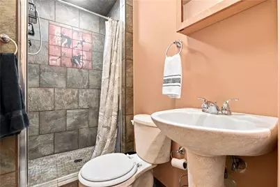 2216 Palm Beach Ave, Beechview, PA 15216 - Photo 22