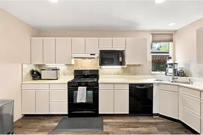 2216 Palm Beach Ave, Beechview, PA 15216 - Photo 4