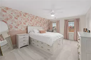 8000 Sherwood Dr, Collier Township, PA 15142 - Photo 30