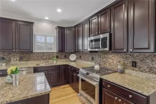 354 Wealdstone Rd, Cranberry Township, PA 16066 - Photo 8