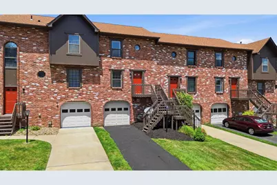 602 Sunset Circle, Cranberry Township, PA 16066 - Photo 2