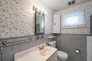 1673 Norsen Dr, Scott Township, PA 15243 - Photo 18
