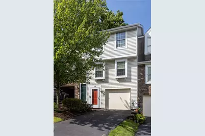 126 Rossmor Ct, Ross Twp, PA 15229 - Photo 2