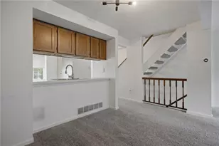 126 Rossmor Ct, Ross Twp, PA 15229 - Photo 18