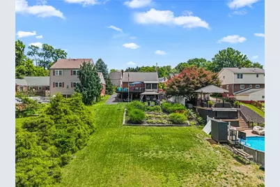 41 1/2 Ehle Ave, Kennedy Township, PA 15108 - Photo 2