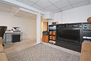 318 Fieldbrook Dr, Pittsburgh, PA 15228 - Photo 24