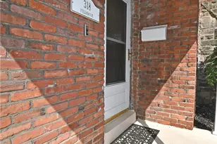 318 Fieldbrook Dr, Pittsburgh, PA 15228 - Photo 2