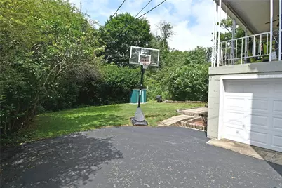 318 Fieldbrook Dr, Pittsburgh, PA 15228 - Photo 32