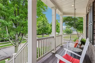 532 Paddington Ln, Cranberry Township, PA 16066 - Photo 4