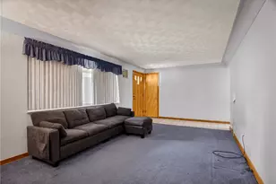 616 Laura Ave, West Mifflin, PA 15122 - Photo 4