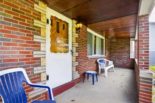 616 Laura Ave, West Mifflin, PA 15122 - Photo 2