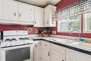 524 N 5th St, Youngwood, PA 15697 - Photo 10