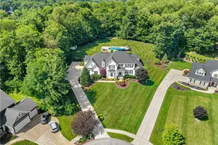 304 Daniela Dr, Allegheny Township, PA 15068 - Photo 2