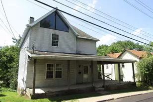 118 Center Ave, Burgettstown Boro, PA 15021 - Photo 2
