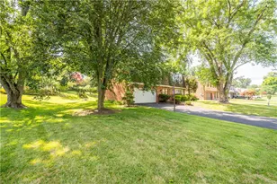 6148 Great Dane Dr, Bethel Park, PA 15102 - Photo 2