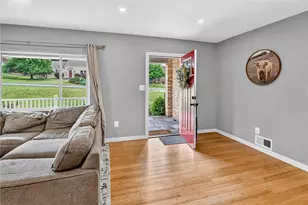 134 Meadowbrook Dr, Bethel Park, PA 15102 - Photo 6