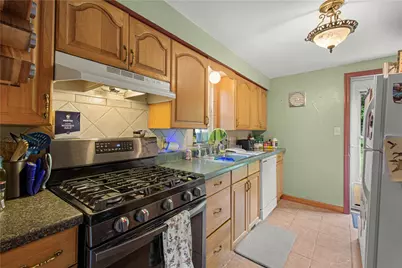 1035 Sanda Dr, Pittsburgh, PA 15227 - Photo 6