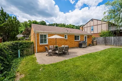 1035 Sanda Dr, Pittsburgh, PA 15227 - Photo 14