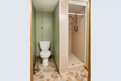 1035 Sanda Dr, Pittsburgh, PA 15227 - Photo 14