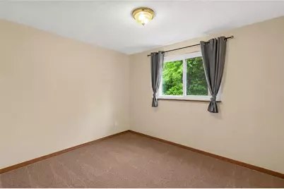 1035 Sanda Dr, Pittsburgh, PA 15227 - Photo 6