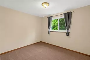 1035 Sanda Dr, Pittsburgh, PA 15227 - Photo 6