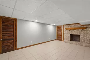 1035 Sanda Dr, Pittsburgh, PA 15227 - Photo 12