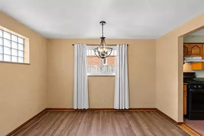 1035 Sanda Dr, Pittsburgh, PA 15227 - Photo 2