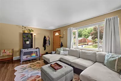 1035 Sanda Dr, Pittsburgh, PA 15227 - Photo 4