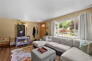 1035 Sanda Dr, Pittsburgh, PA 15227 - Photo 4