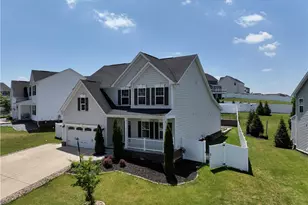 228 Oakmont Dr, Ross Twp, PA 15229 - Photo 2