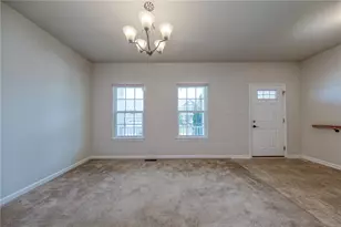 228 Oakmont Dr, Ross Twp, PA 15229 - Photo 10
