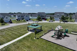 228 Oakmont Dr, Ross Twp, PA 15229 - Photo 46