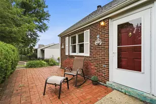 218 Old Lesnett Rd, Pittsburgh, PA 15241 - Photo 2