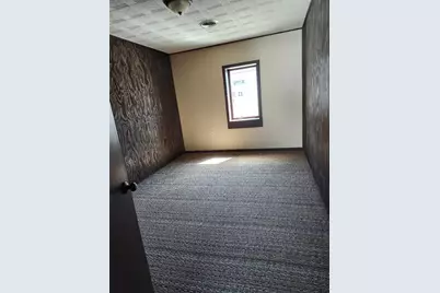 705 Church St, Wampum, PA 16157 - Photo 12
