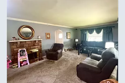 220 W Winter Ave, New Castle, PA 16101 - Photo 4