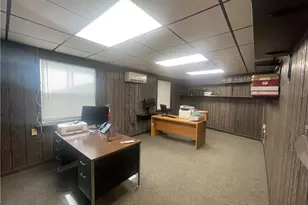 210 S Monroe St, Butler, PA 16001 - Photo 6