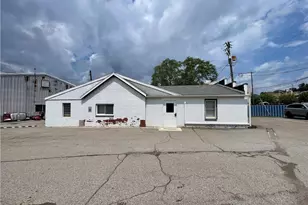 210 S Monroe St, Butler, PA 16001 - Photo 2