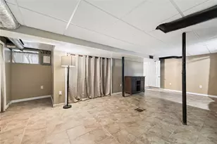 1233 Arkansas Ave, Pittsburgh, PA 15216 - Photo 30
