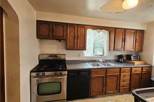 1333 Riverview Dr, Pittsburgh, PA 15147 - Photo 8