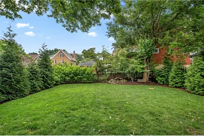 245 Morrison Dr, Pittsburgh, PA 15216 - Photo 32