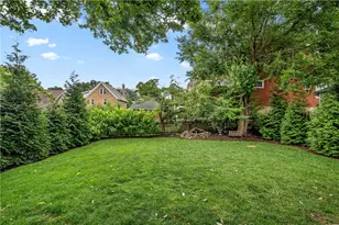 245 Morrison Dr, Pittsburgh, PA 15216 - Photo 32