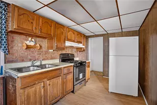 2812 Edwards Wy, Pittsburgh, PA 15203 - Photo 2