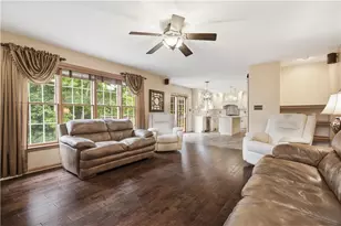 918 Gregory Ct, Cranberry Township, PA 16066 - Photo 6